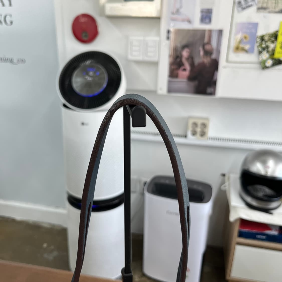 로에베 레더 숄더백 상품이미지3