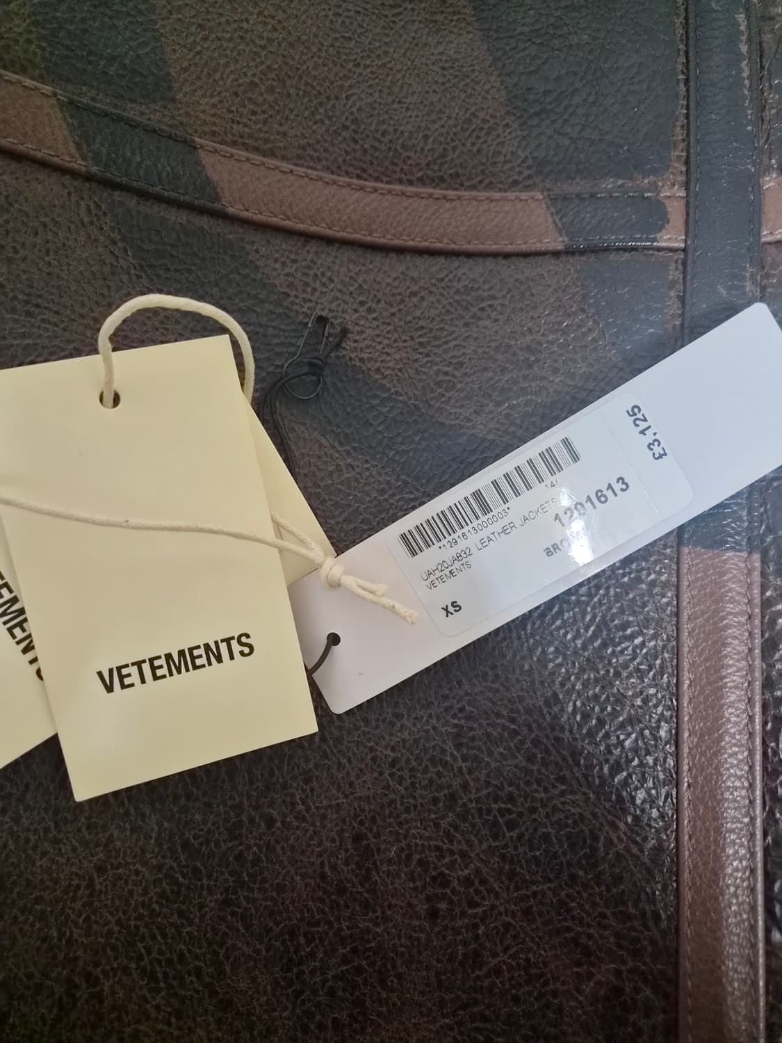 베트멍 anarchy 프린팅 Shearling 자켓 브라운 뎀나 20ss 상품이미지9