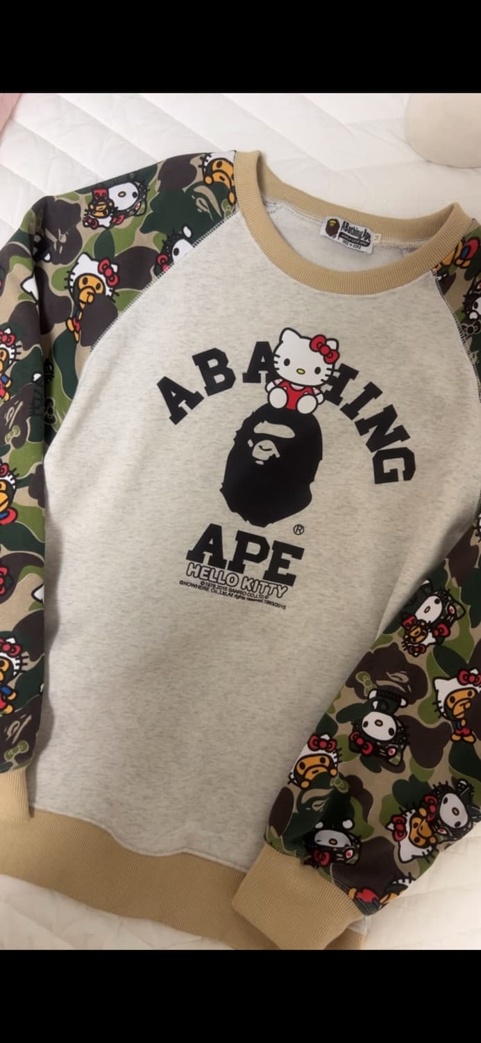 베이프 헬로키티 콜라보 맨투맨 Bape 상품이미지2