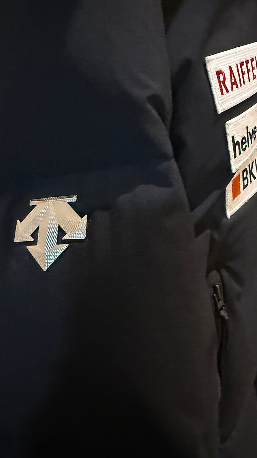 데상트 아우디 스위스 스키팀 패딩 상품이미지2