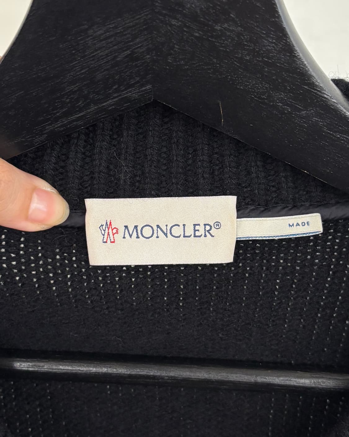 몽클레어 블랙 벨벳 트리콧 패딩 가디건 상품이미지7