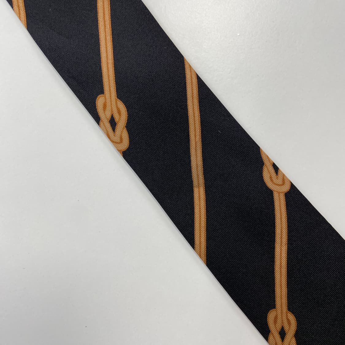 구찌(GUCCI)  명품 정품 넥타이 10.3cm 상품이미지9
