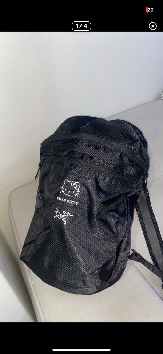 아크테릭스 헬로키티 커스텀 백팩 상품이미지1