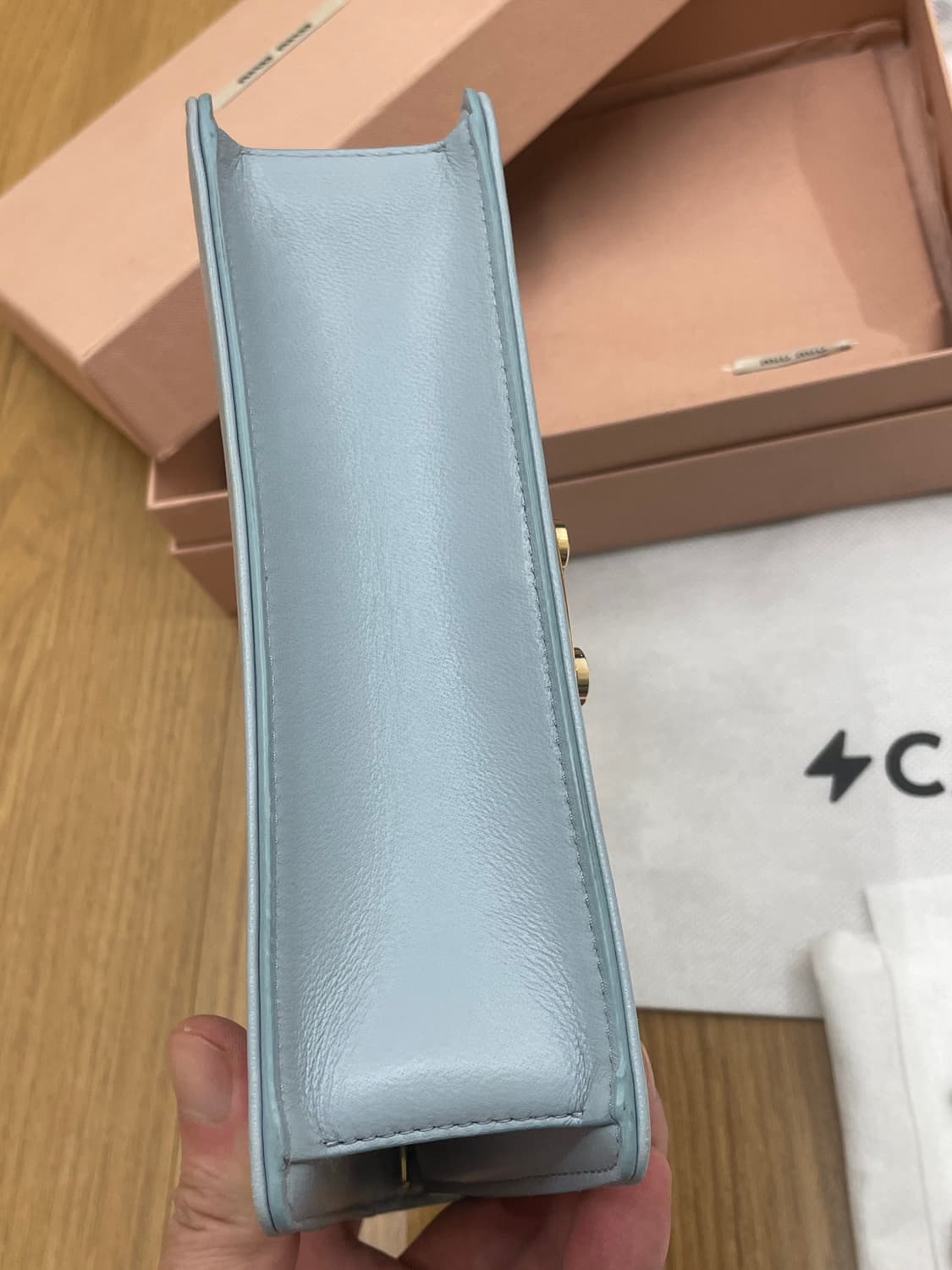 미우미우 마테라쎄 체인 크로스백 상품이미지6