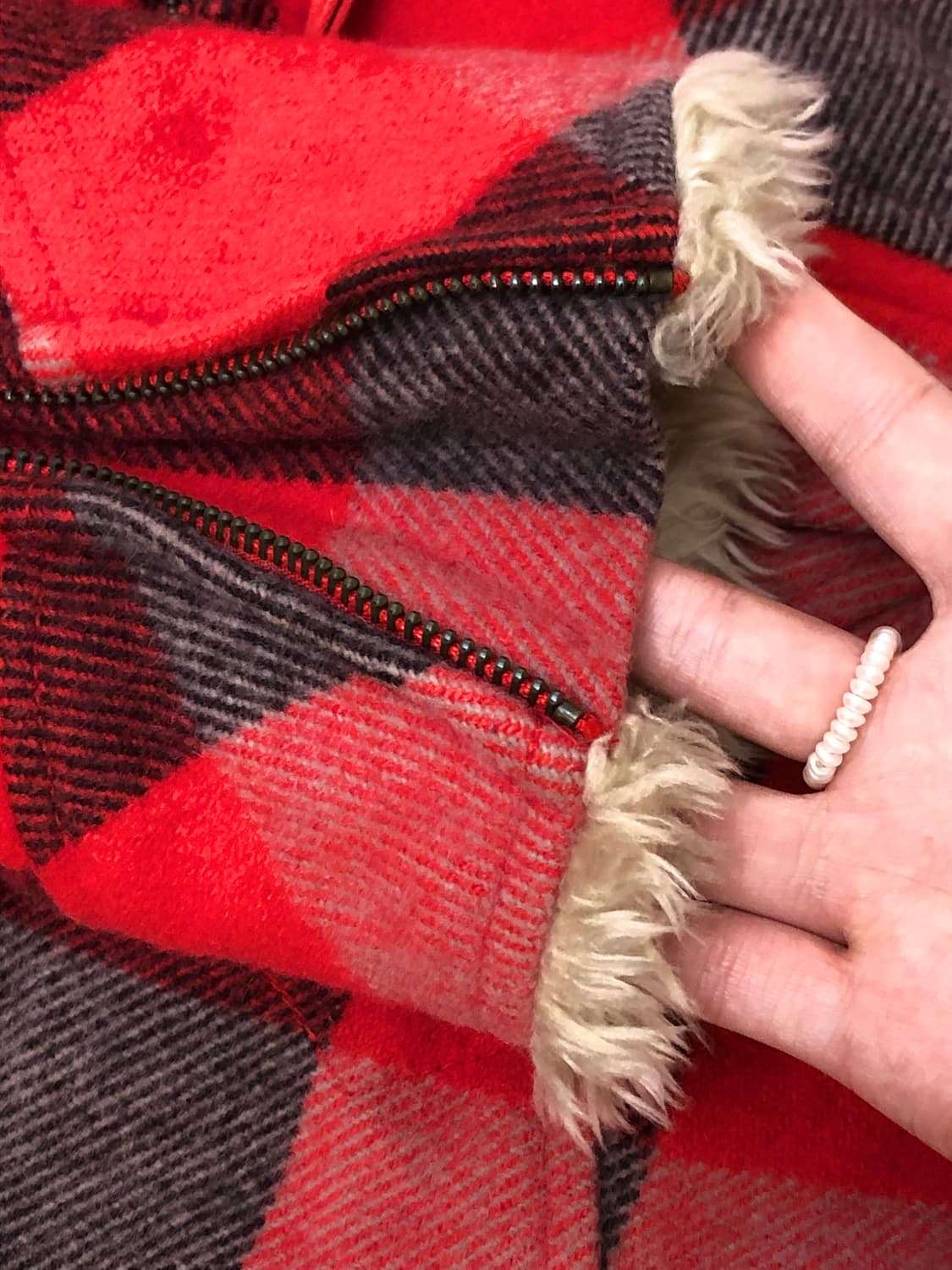Levi's 리바이스 버팔로 레드 체크 퍼 자켓  상품이미지7
