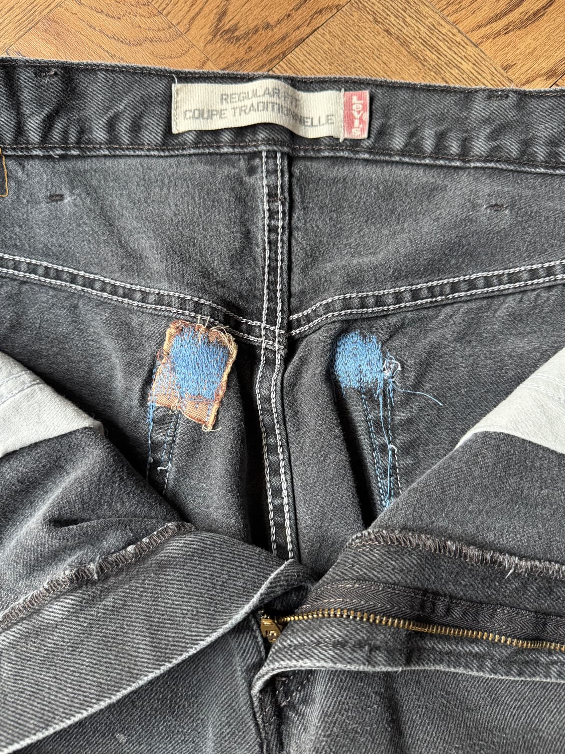 [38]00's 리바이스 쿠페 트레디셔널 핏 흑청 데님 팬츠 상품이미지5