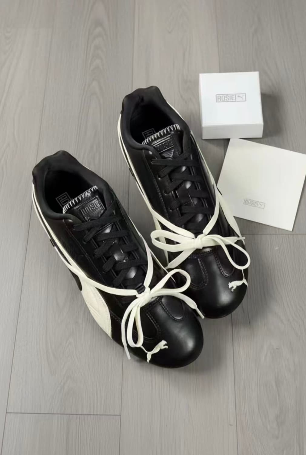 푸마 x 로제 스피드캣 PRM 블랙 웜 화이트 240MM 상품이미지4