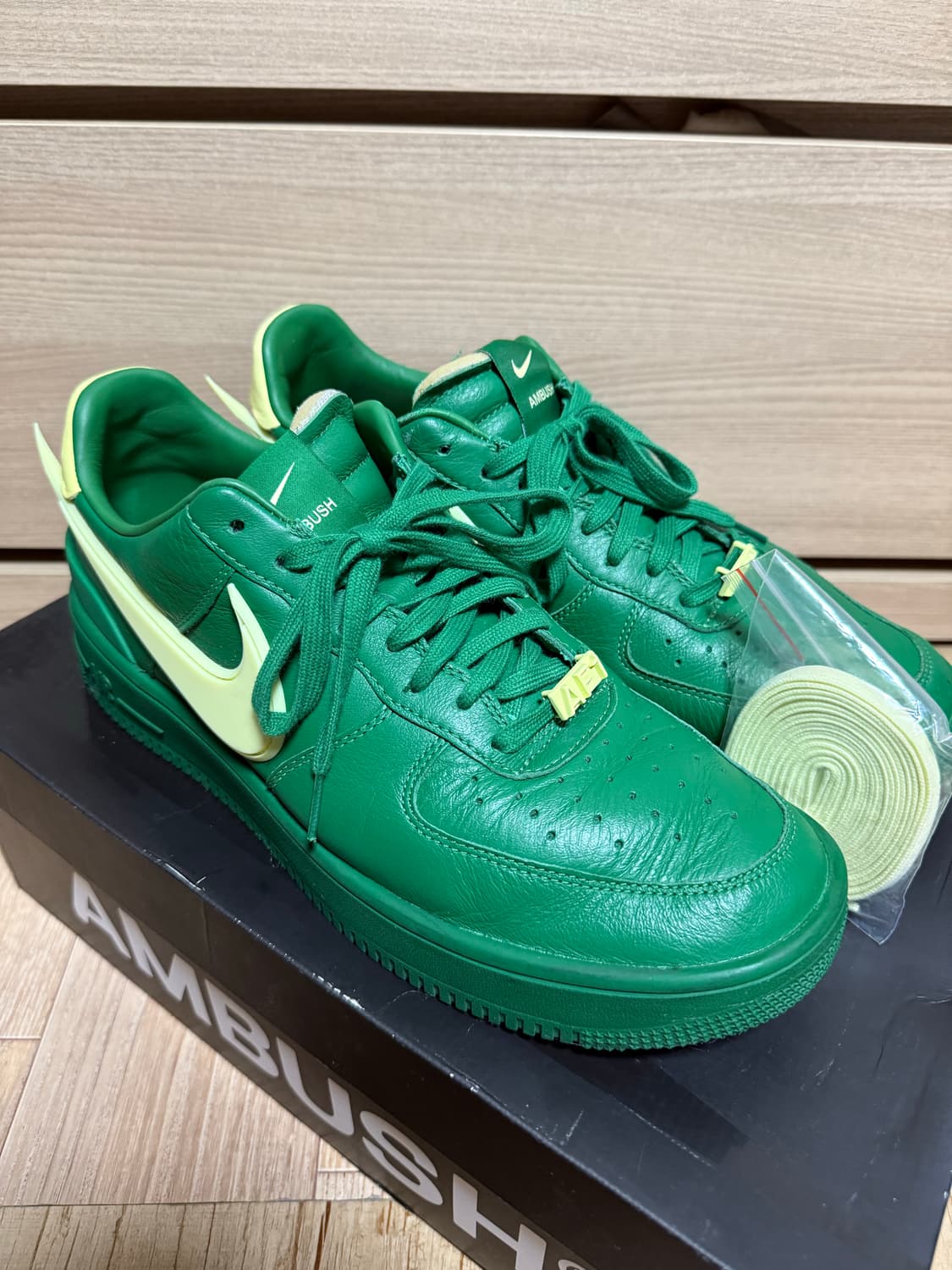 나이키 앰부쉬 에어포스 로우 그린 300 상품이미지3