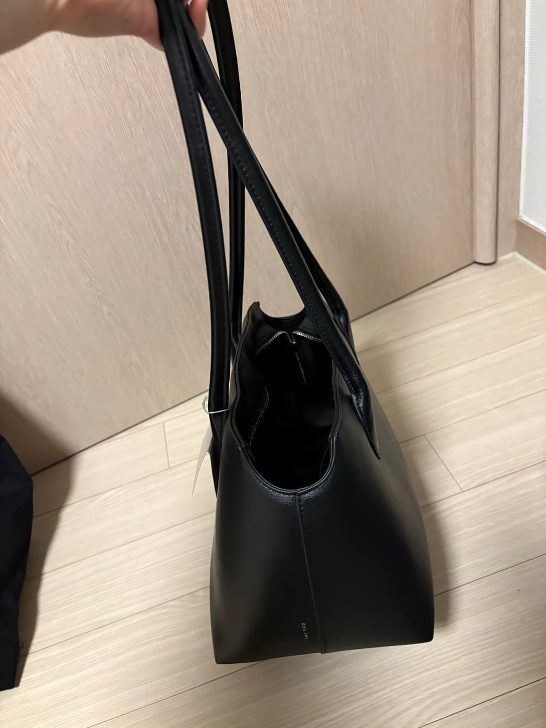 더로우 테라스백 상품이미지4