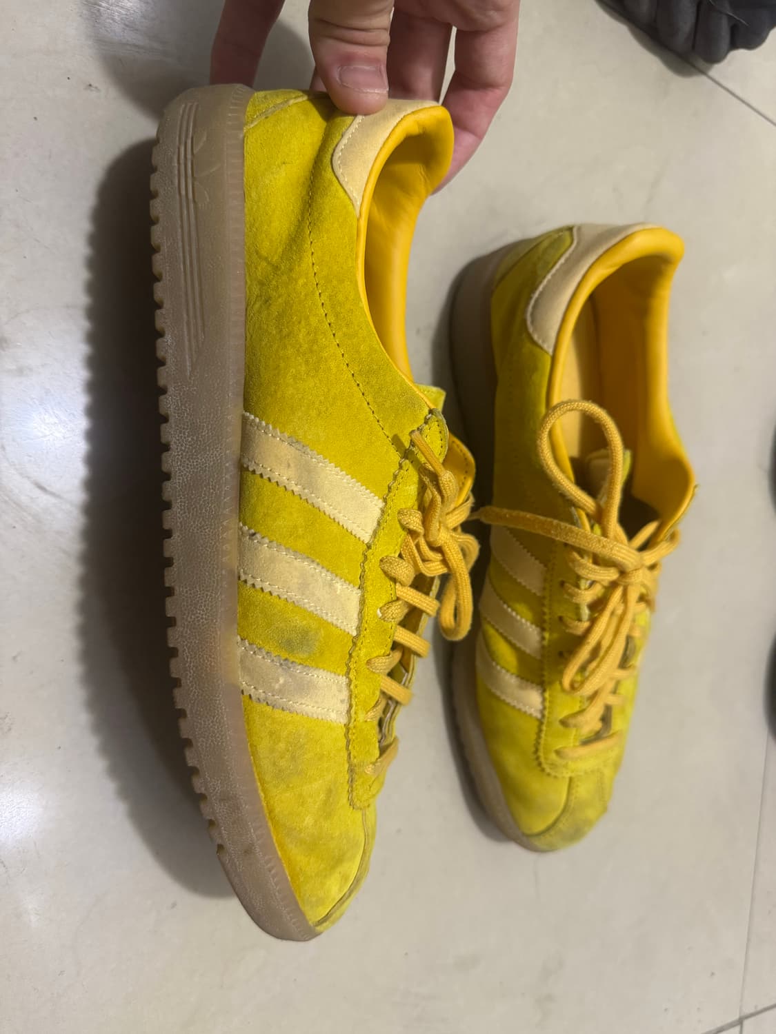 아디다스 버뮤다 볼트 골드 상품이미지1