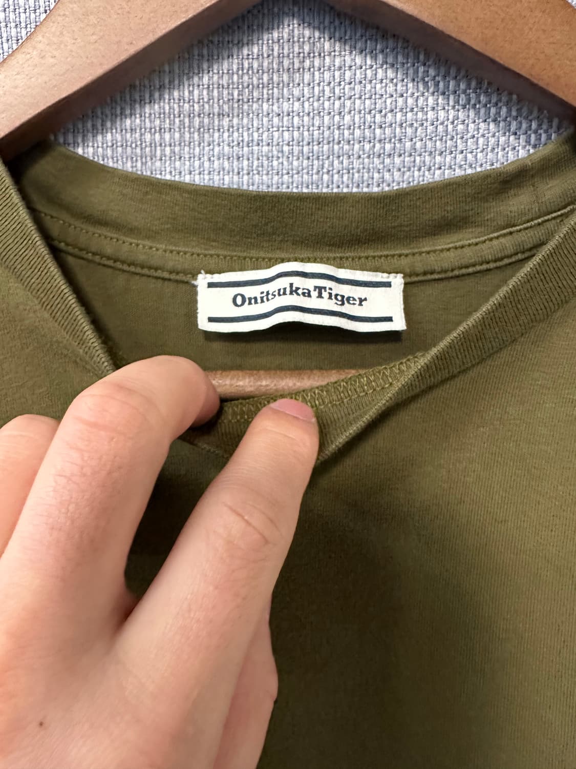 오니츠카 타이거 Onitsuka Tiger 카키 타이거 그래픽 티셔츠 상품이미지4