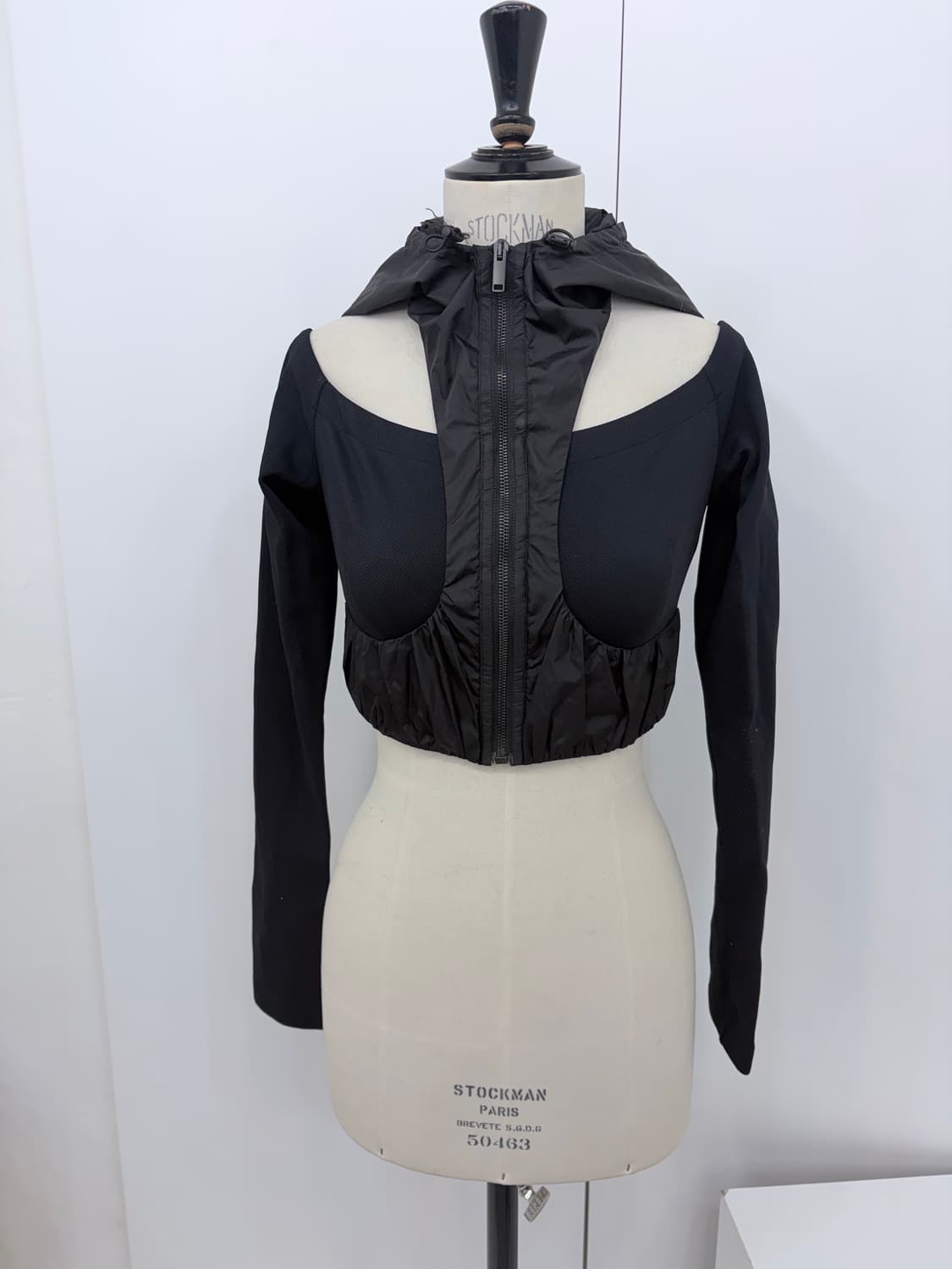 노카오이 컷아웃 크롭자켓  상품이미지3