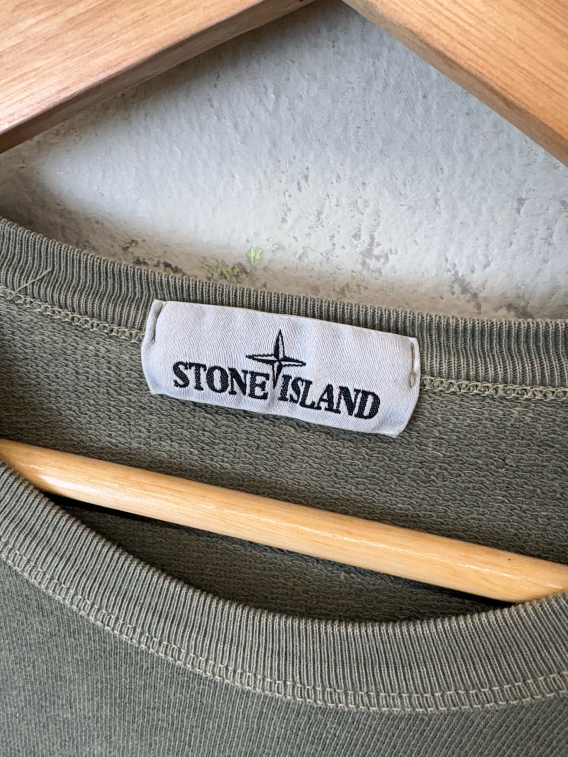 스톤아일랜드 백화점 택 정품 와펜 맨투맨 카키 상품이미지6