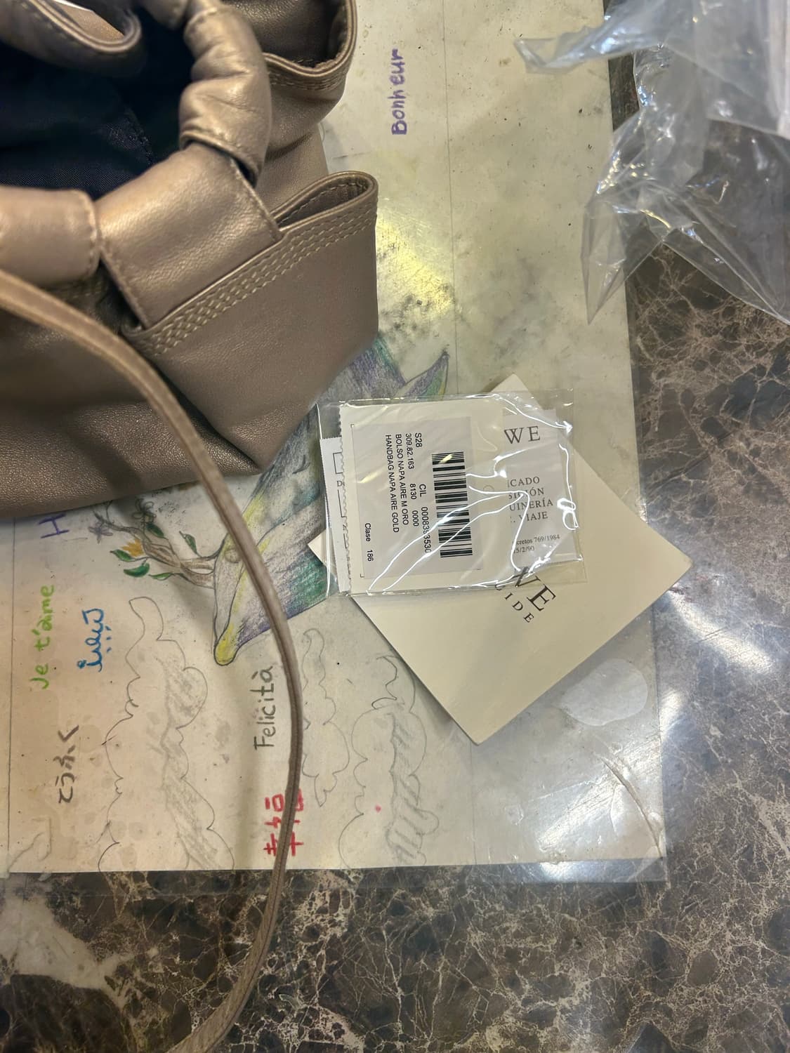 정품 로에베 컬렉션 크로스백 팝니다 상품이미지7