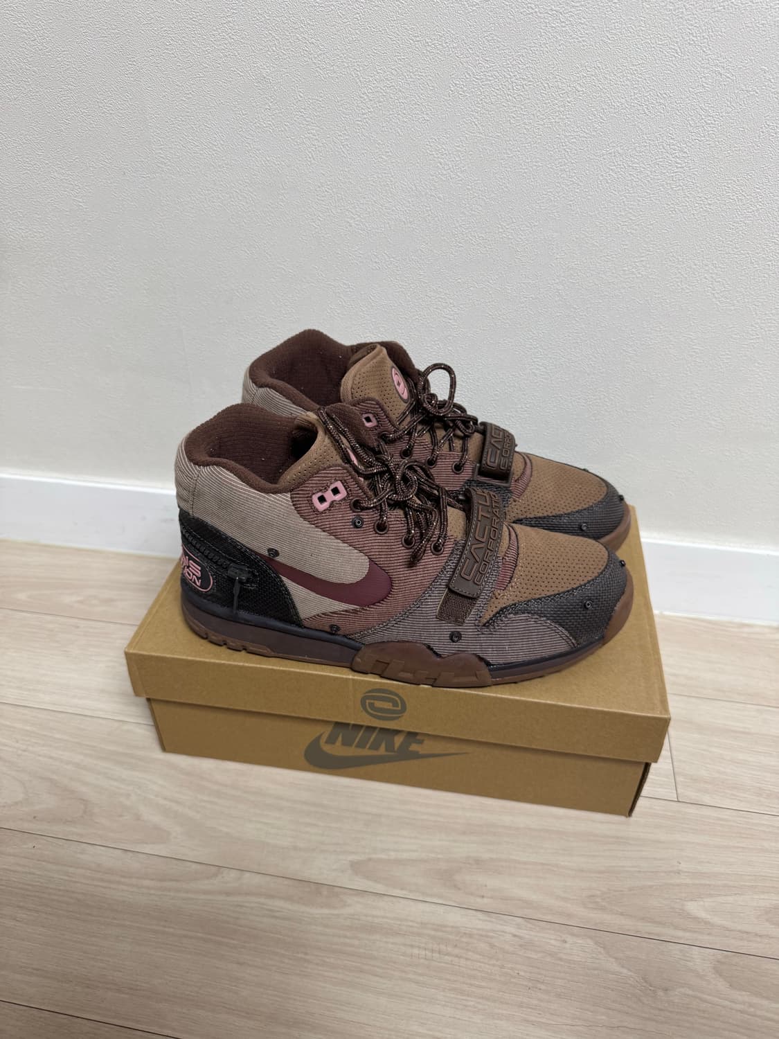Nike x 트래비스스캇 상품이미지1