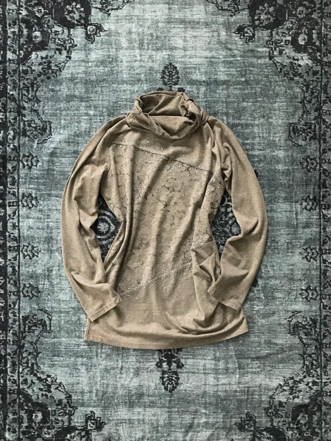 y2k 00s 그런지 큐빅 스터드 셔링 롱슬리브 상품이미지1