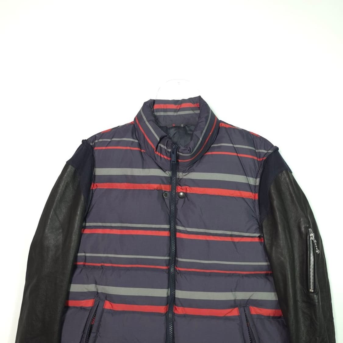 UNDERCOVER Archive 레더 슬리브 스트라이프 다운 자켓 3 상품이미지3