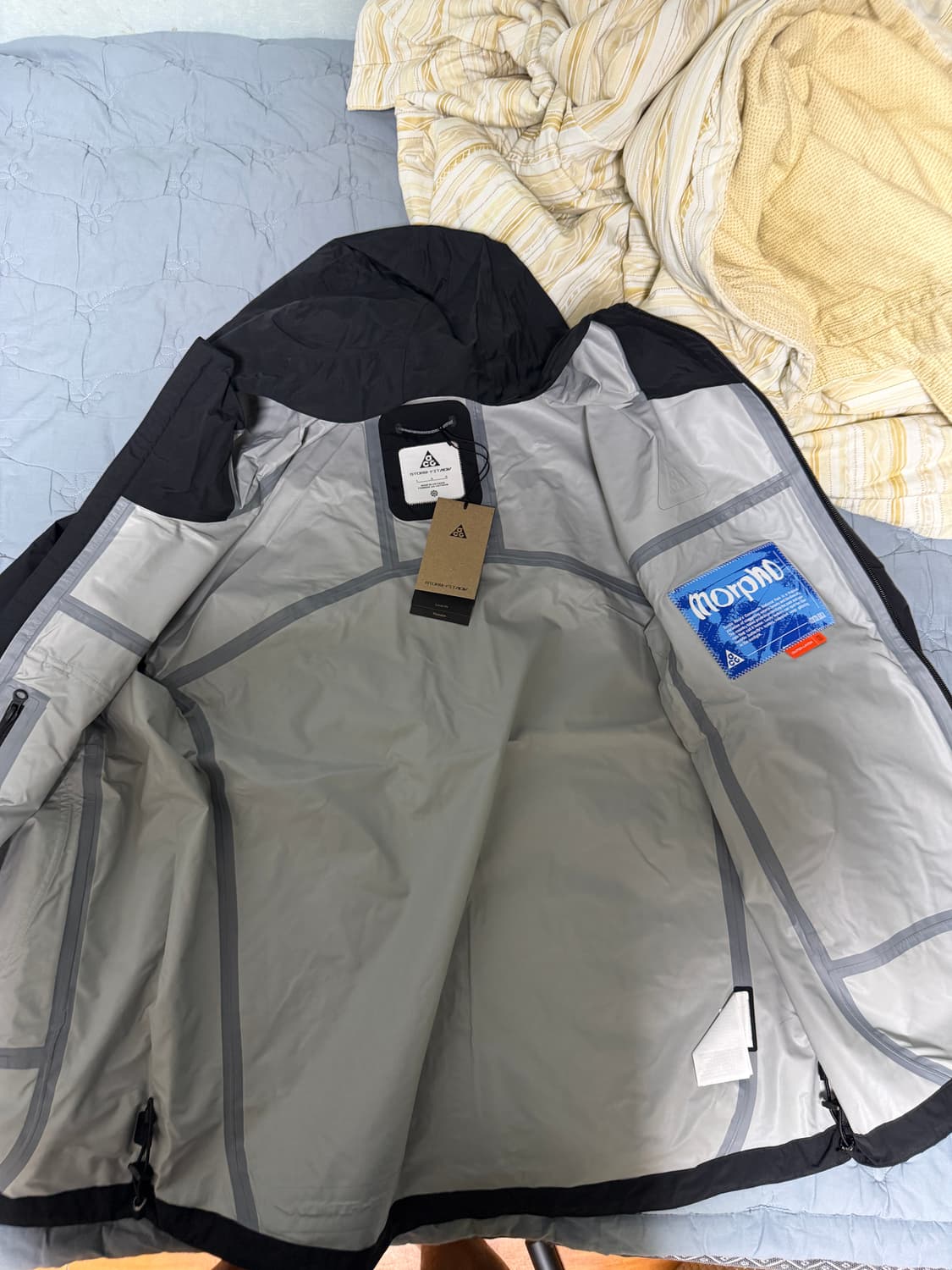 나이키 acg 모르포 스톰핏 레인자켓 L사이즈 새상품 판매 상품이미지3