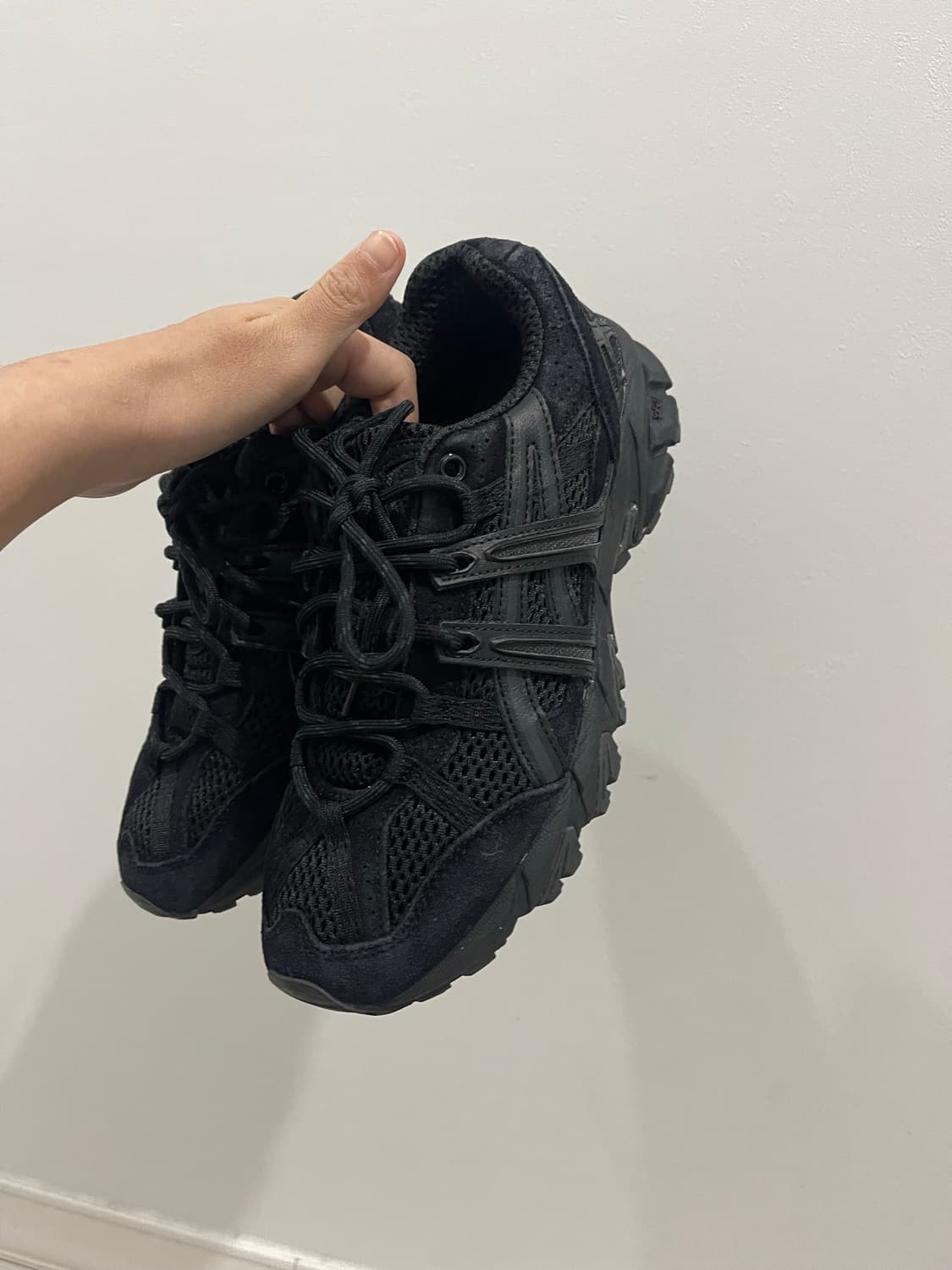 Asics 아식스 젤 소노마 올블랙 스웨이드 245mm 상품이미지10