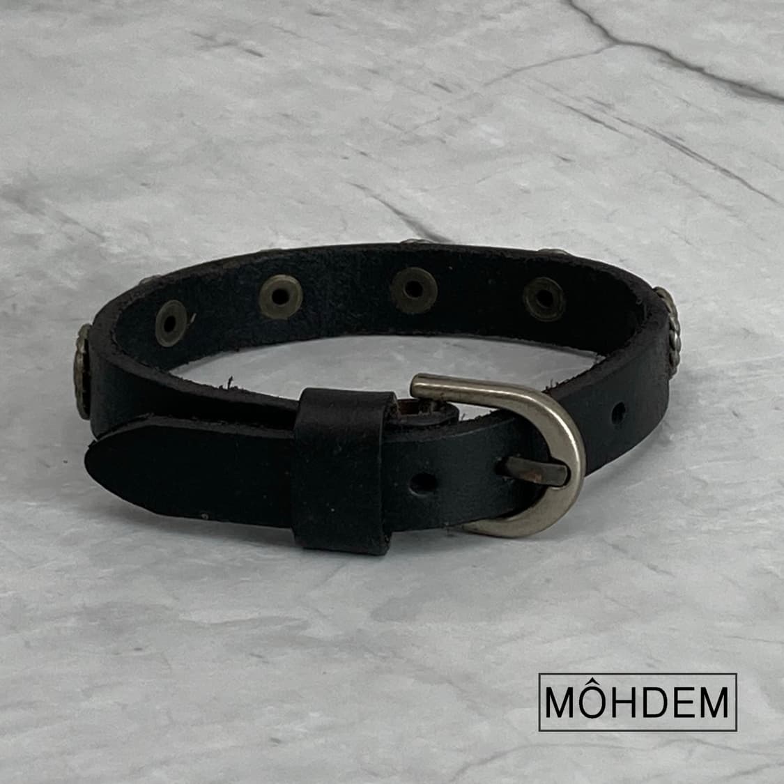 [Unisex] 스터드 빈티지 가죽팔찌 상품이미지3