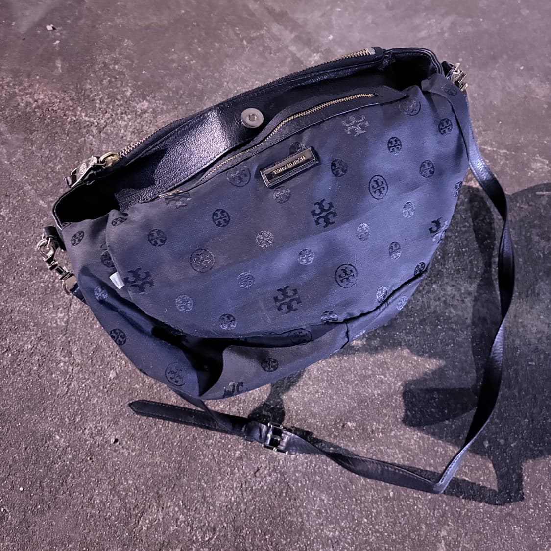 토리버치 로빈슨 더블 집 레더백 상품이미지5