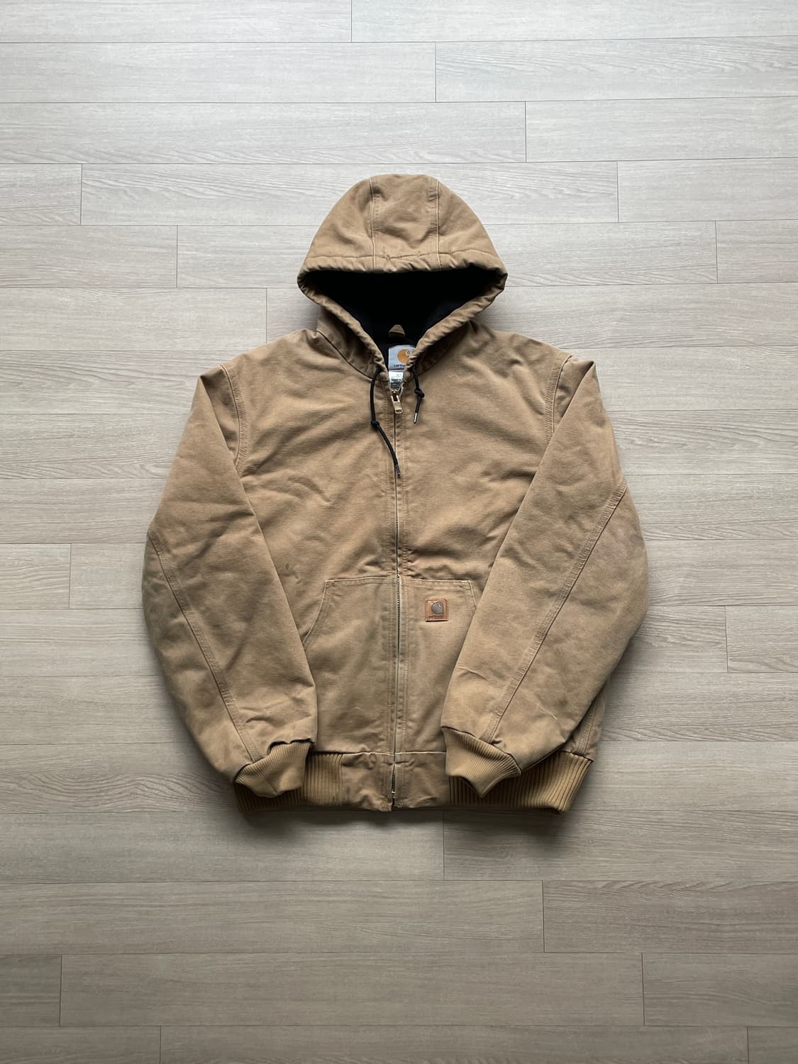 칼하트 j130 CML 카멜 액티브 자켓 샌드스톤 상품이미지1