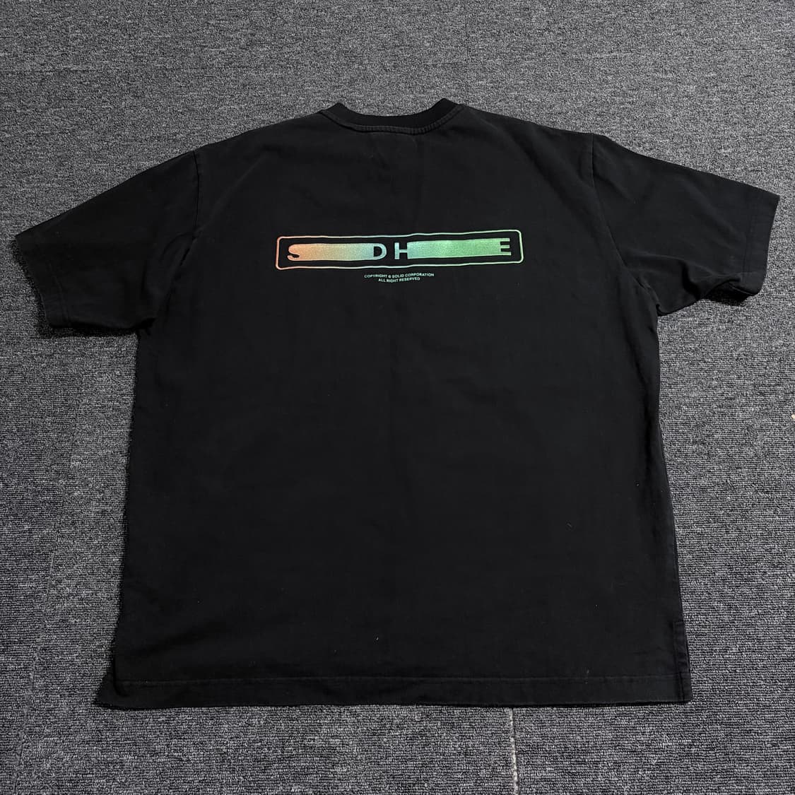 솔리드옴므 그라데이션 백로고 반팔티 상품이미지5