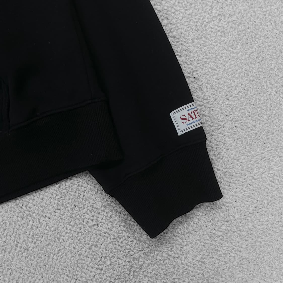 세터 Satur 카프리 시트론 드로잉 그래픽 후드티 블랙 상품이미지3