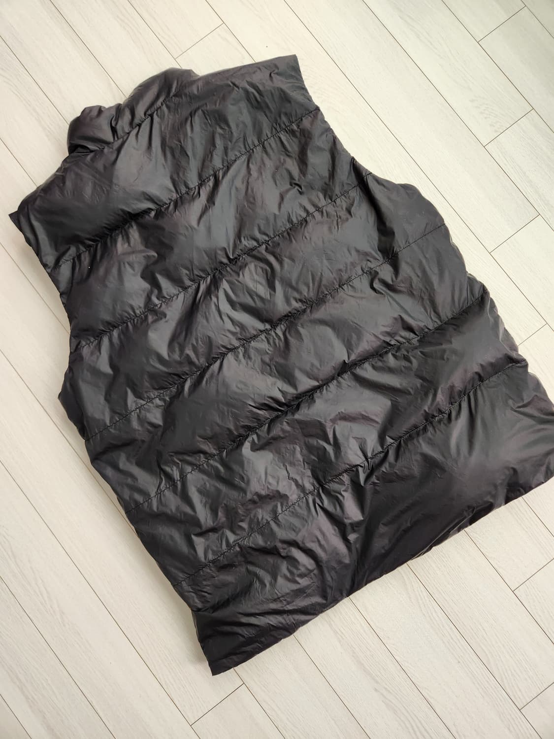 새상품급)리복 블랙 패딩조끼 HS M VEST사이즈110 상품이미지6