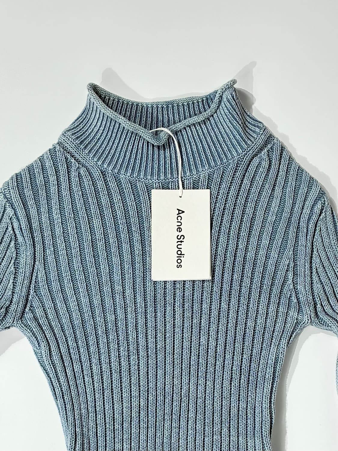 아크네 스튜디오 러플 슬리브 니트 스웨터 블루 XXS사이즈 상품이미지2