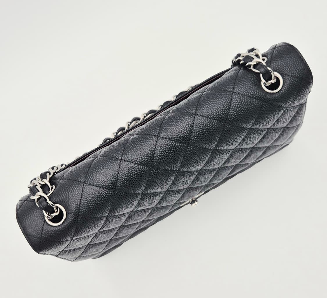 샤넬 클래식 라지 플랩 체인 숄더백
16번대

샤넬의 아 상품이미지3