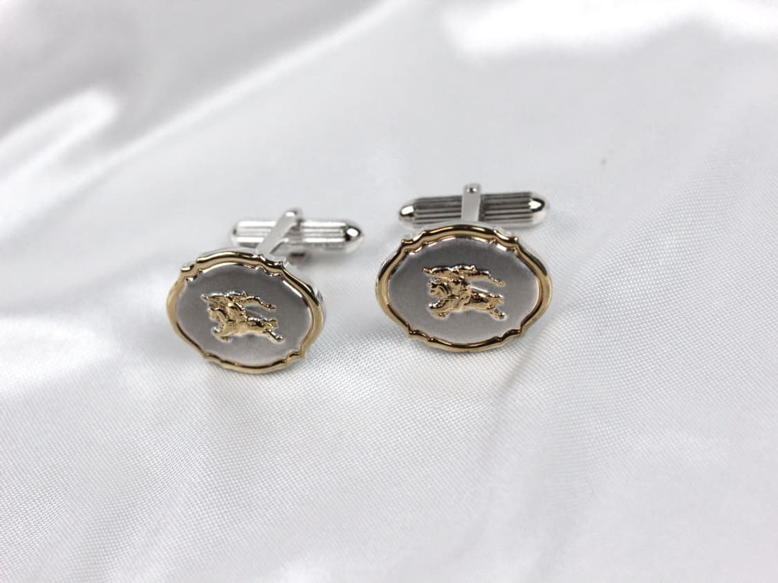 버버리 A등급 실버925 은 기마로고 남자 명품 커프스  상품이미지1