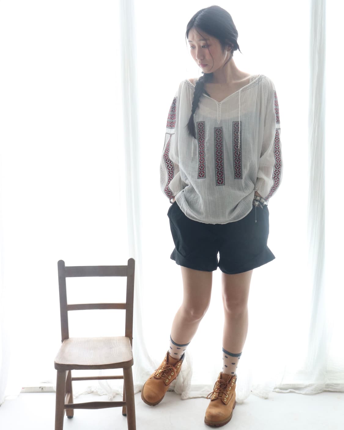 [Cloth&Cross] Embroidery Smocking Blouse 상품이미지3