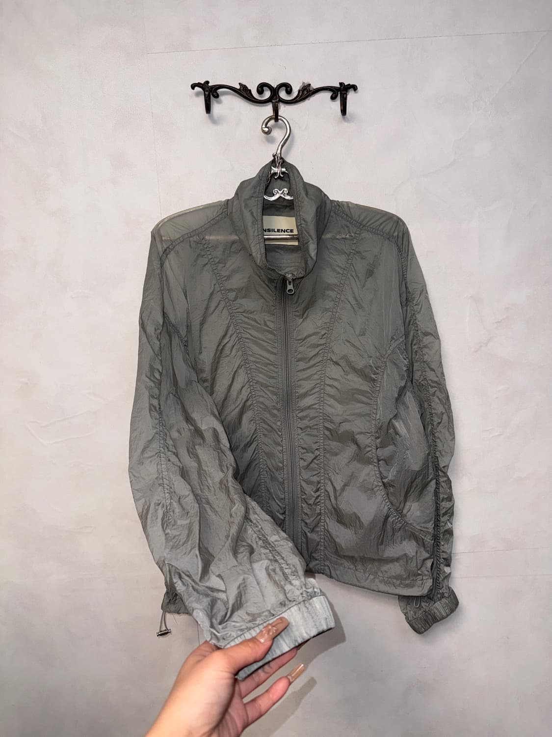 INSILENCE Lightweight Windbreaker gray M 상품이미지2