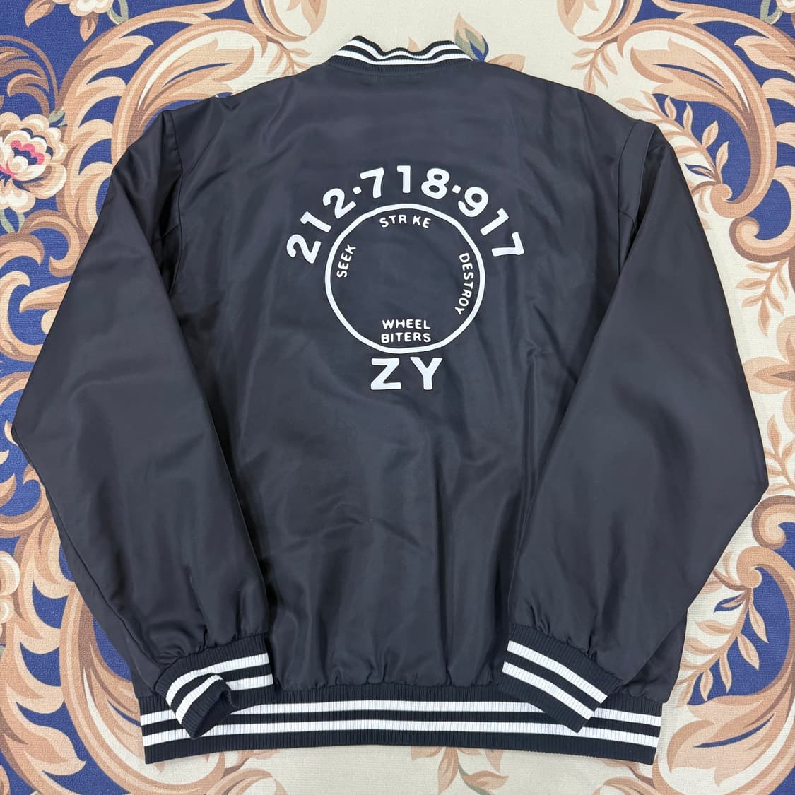 (M)쥬욕 Zooyork 베이스볼 자켓(블랙,검흰) 상품이미지5