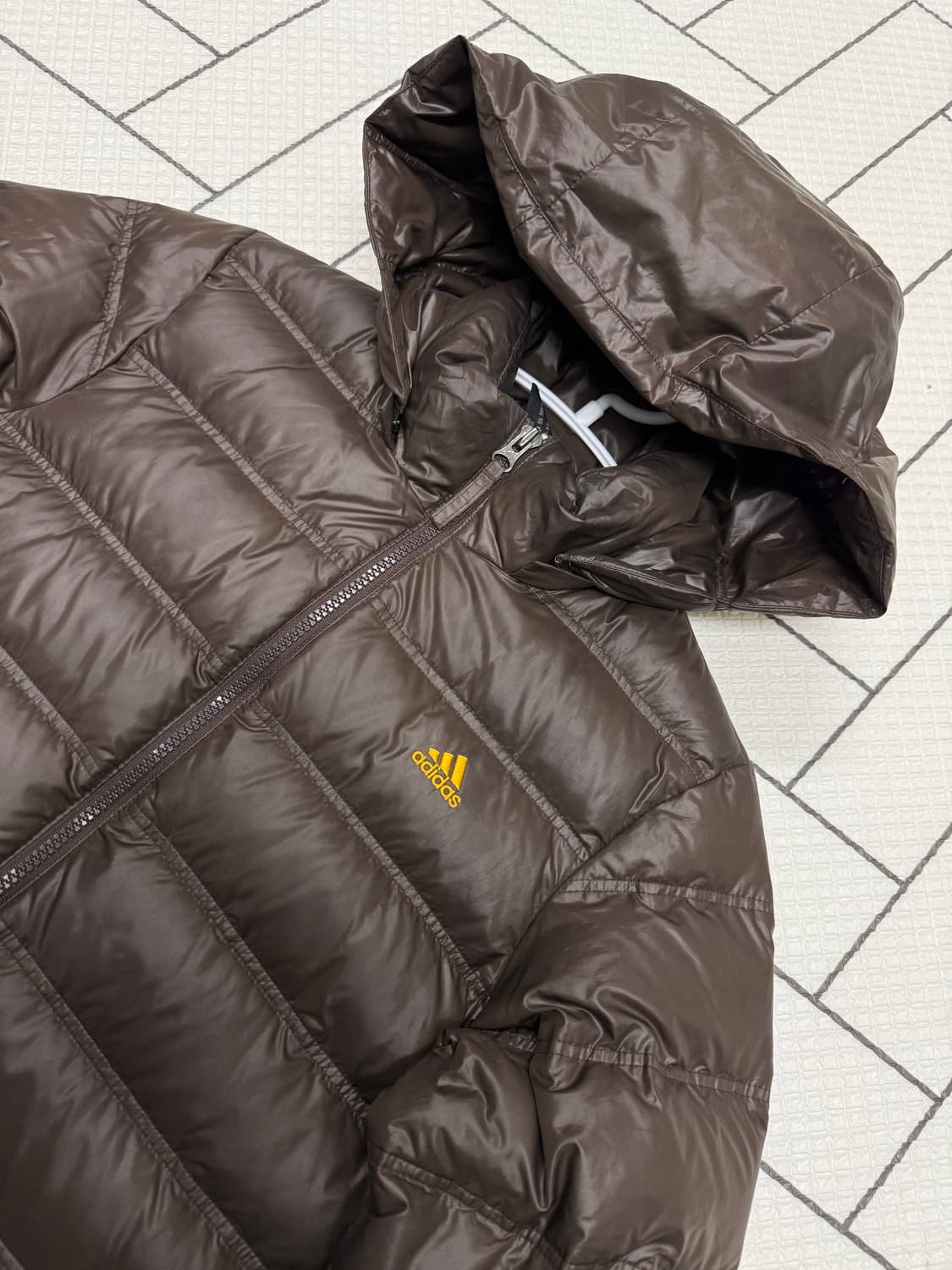 여성 85 / 아디다스 경량패딩 구스다운 초코 상품이미지3