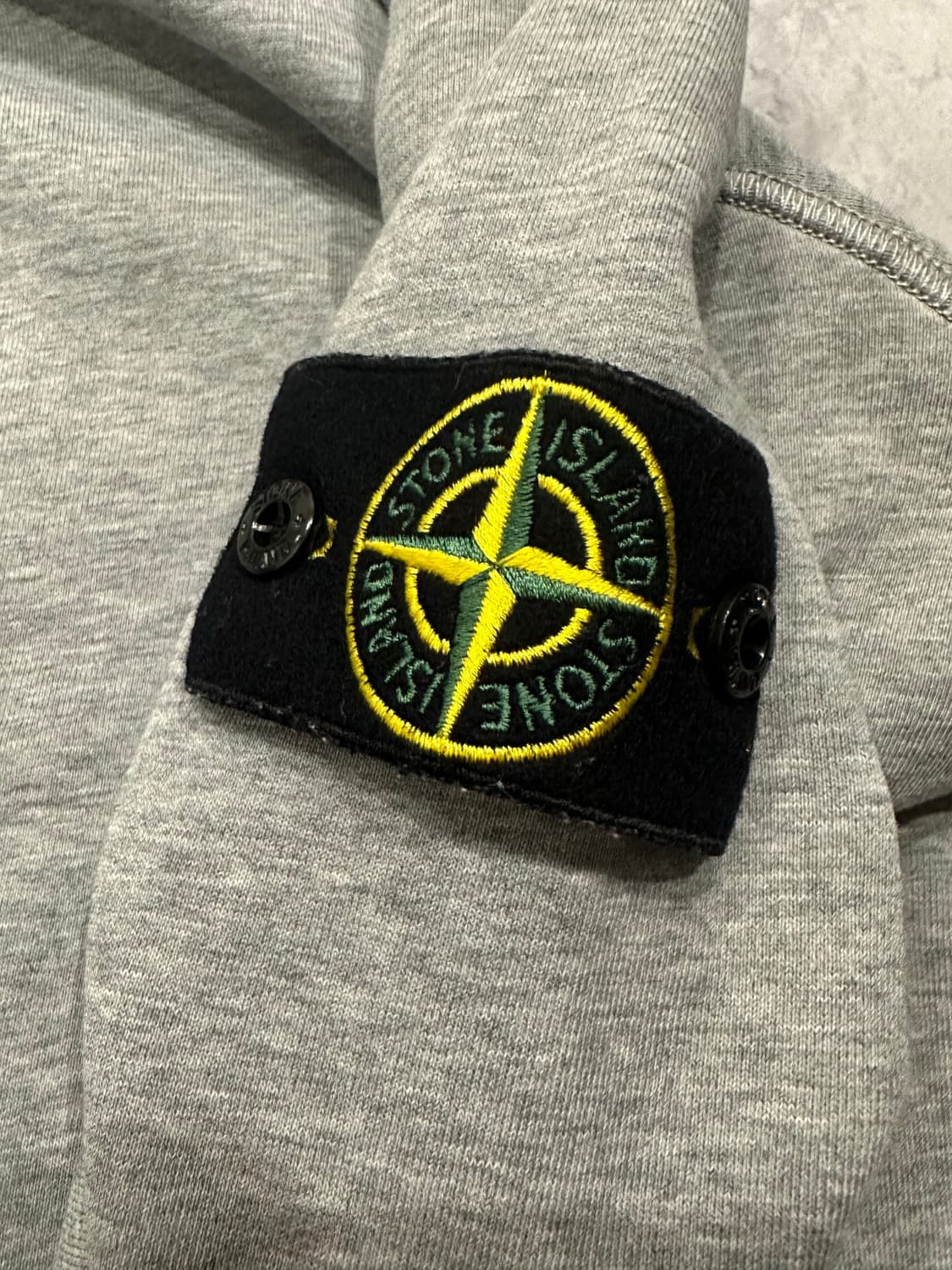 스톤아일랜드 / 22FW 그레이 맨투맨 / L 상품이미지4