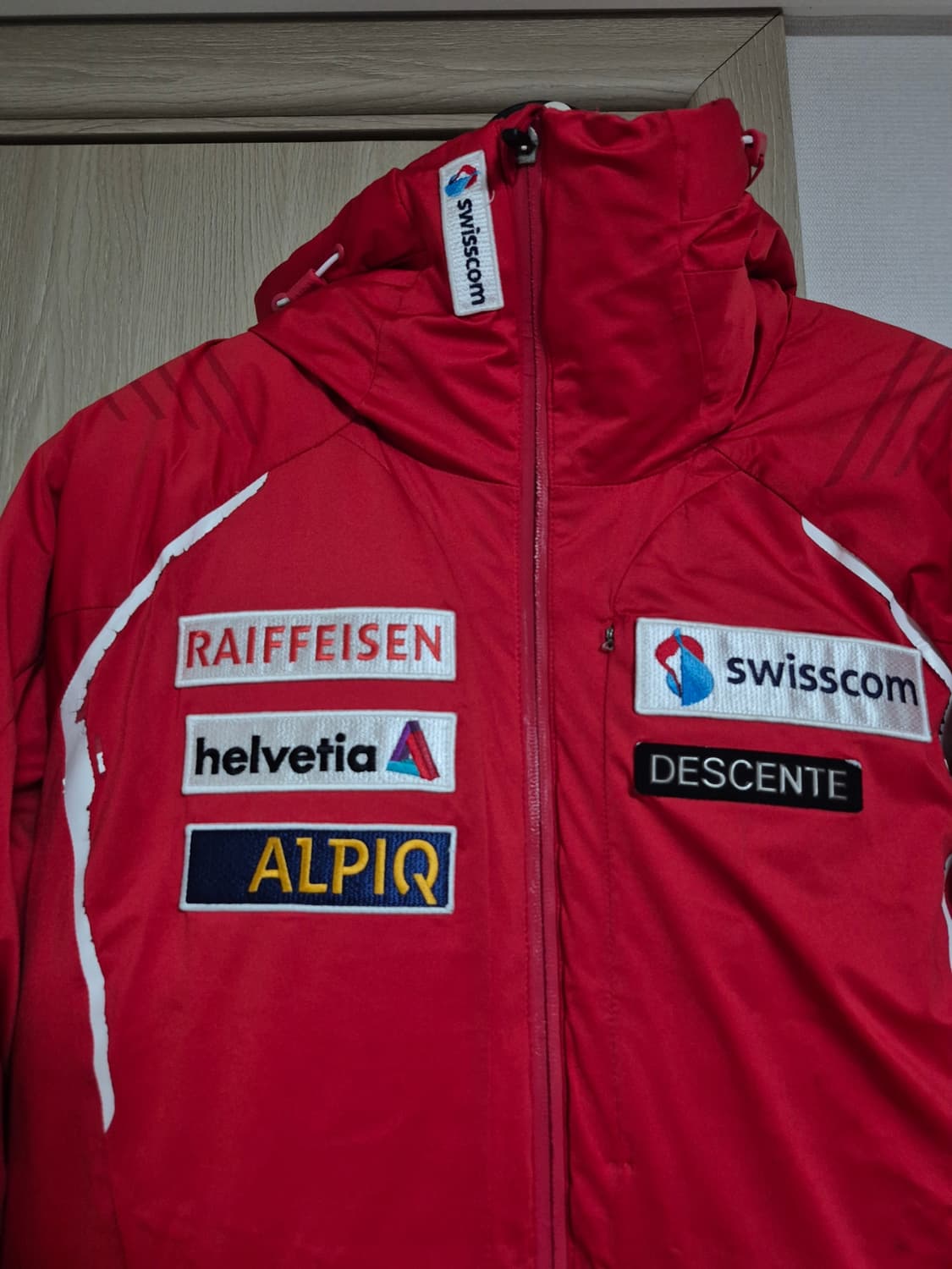 데상트 정품 아우디 스위스 스키패딩 오리털패딩 90사이즈 상품이미지3