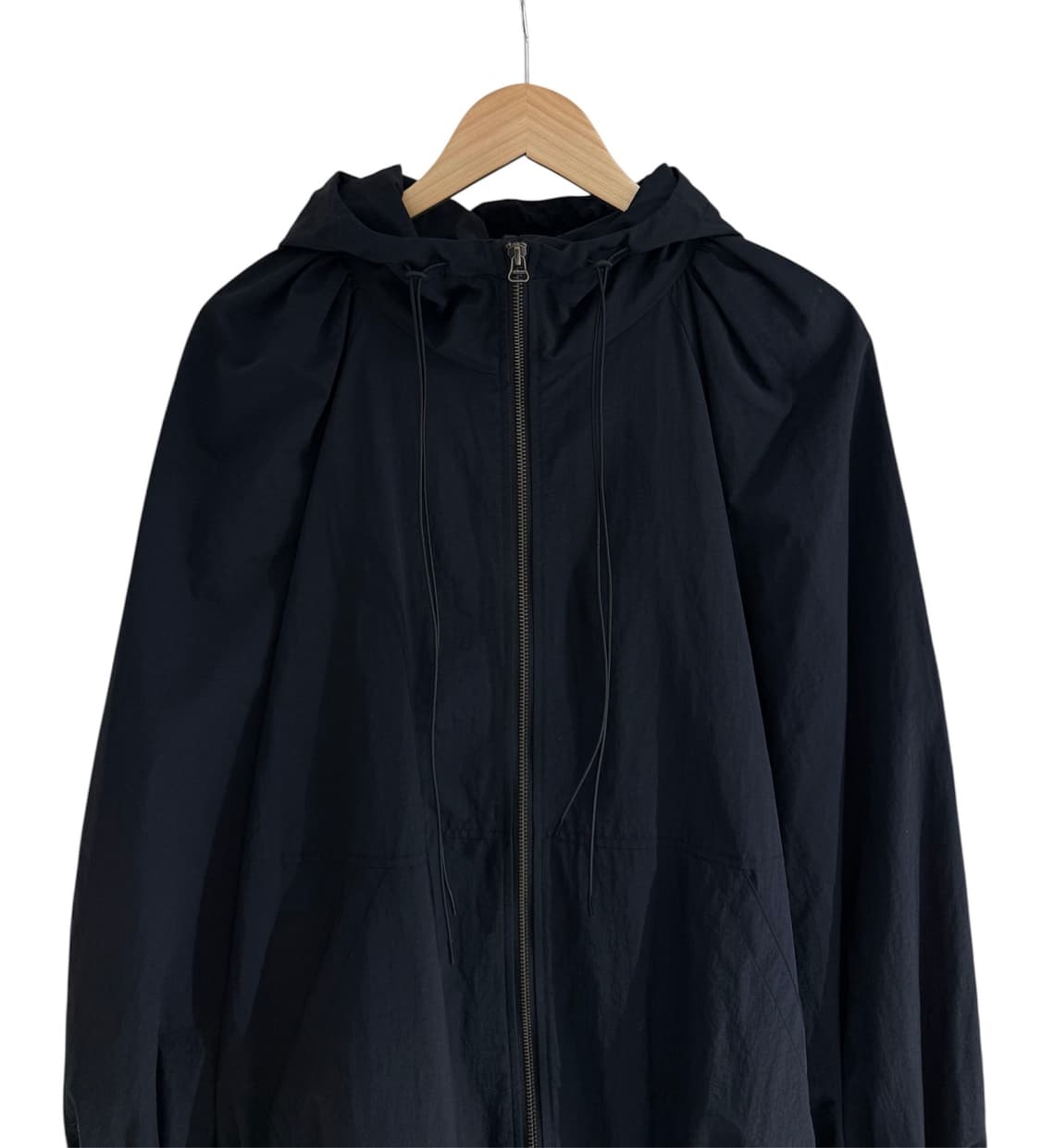 로드리리온 네펜데스 드로우 스트링 나일론 윈드 후드자켓 상품이미지4