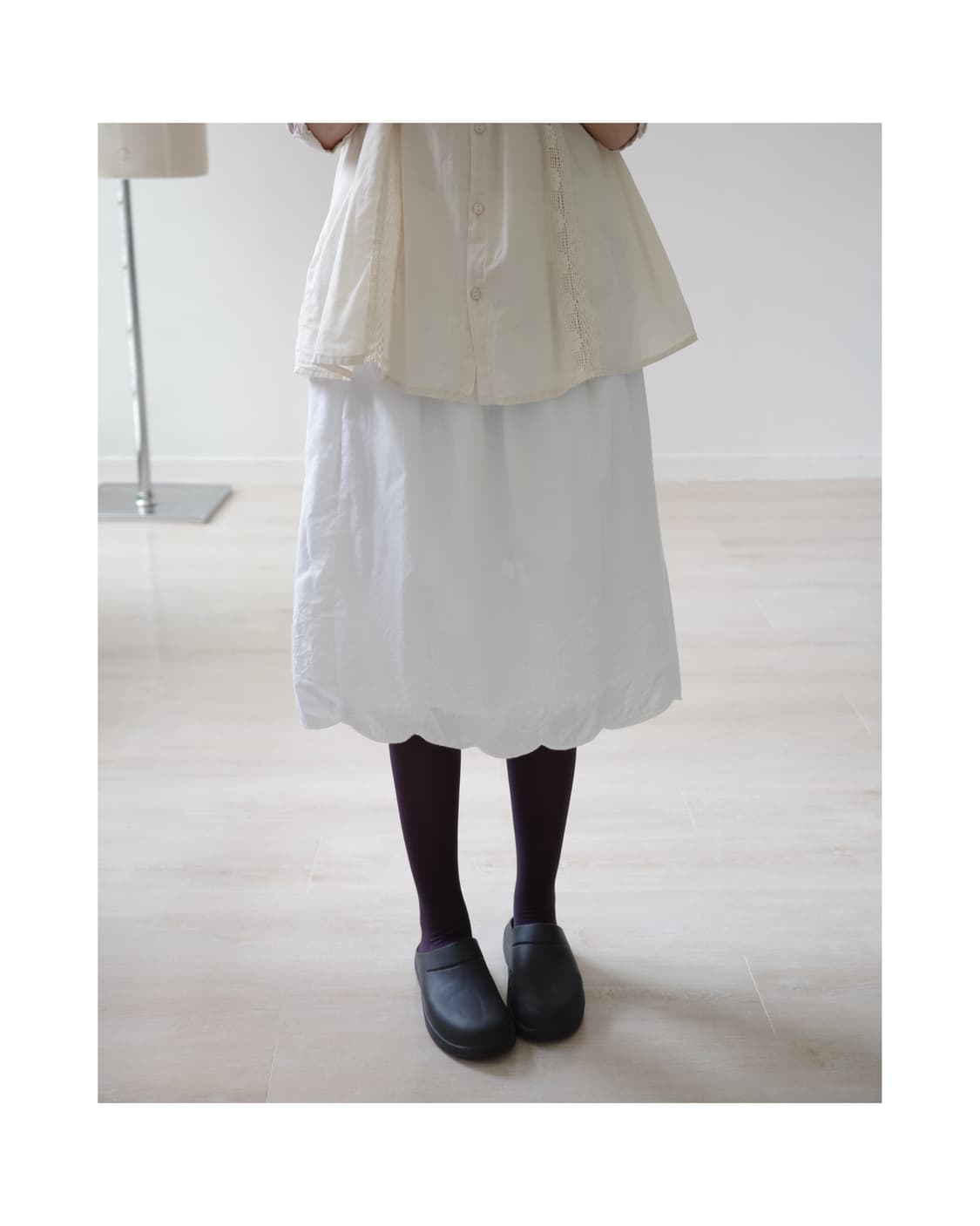 Uniqlo white scallop hem skirt 상품이미지1