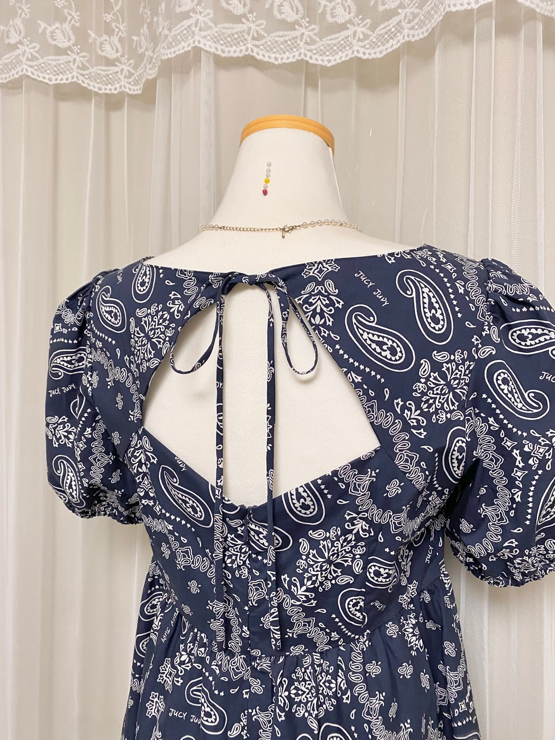 (새상품) 쥬시쥬디 네이비 면 코튼 스퀘어넥 페이즐리 셔링 미니 원피스 상품이미지4