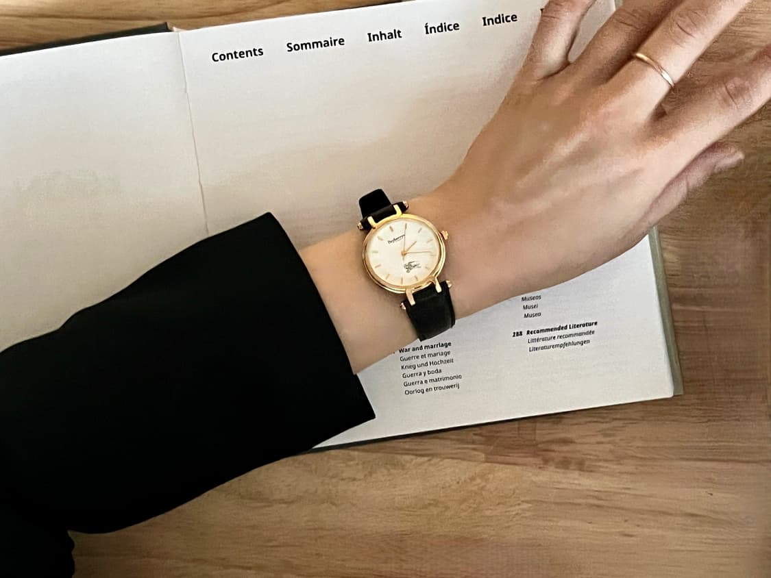 버버리 골드 라운드 화이트 다이얼 시계 / 케어 상품이미지10