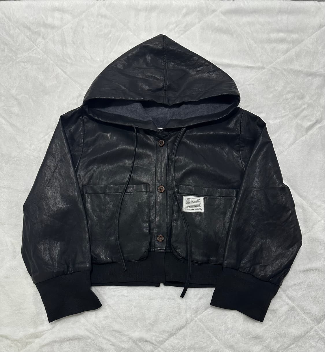 블랙 후드 레더 크롭 자켓 상품이미지1