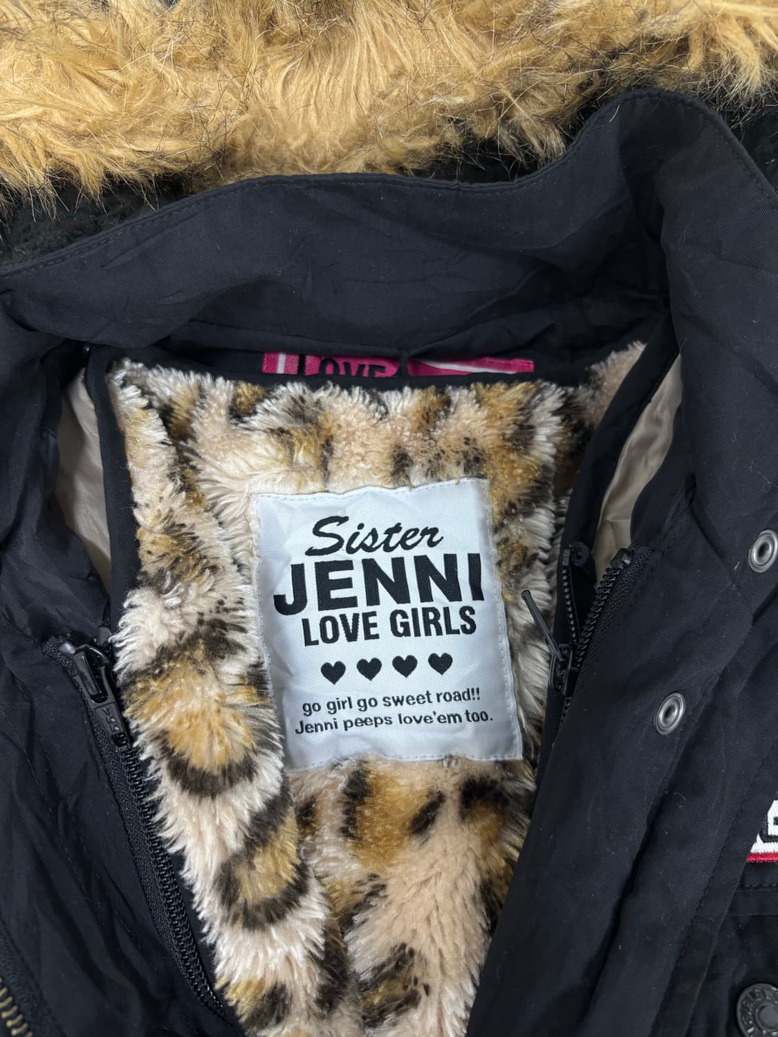 [GAL]Kitsch Patch Detail Leopard Fur Jac 상품이미지4