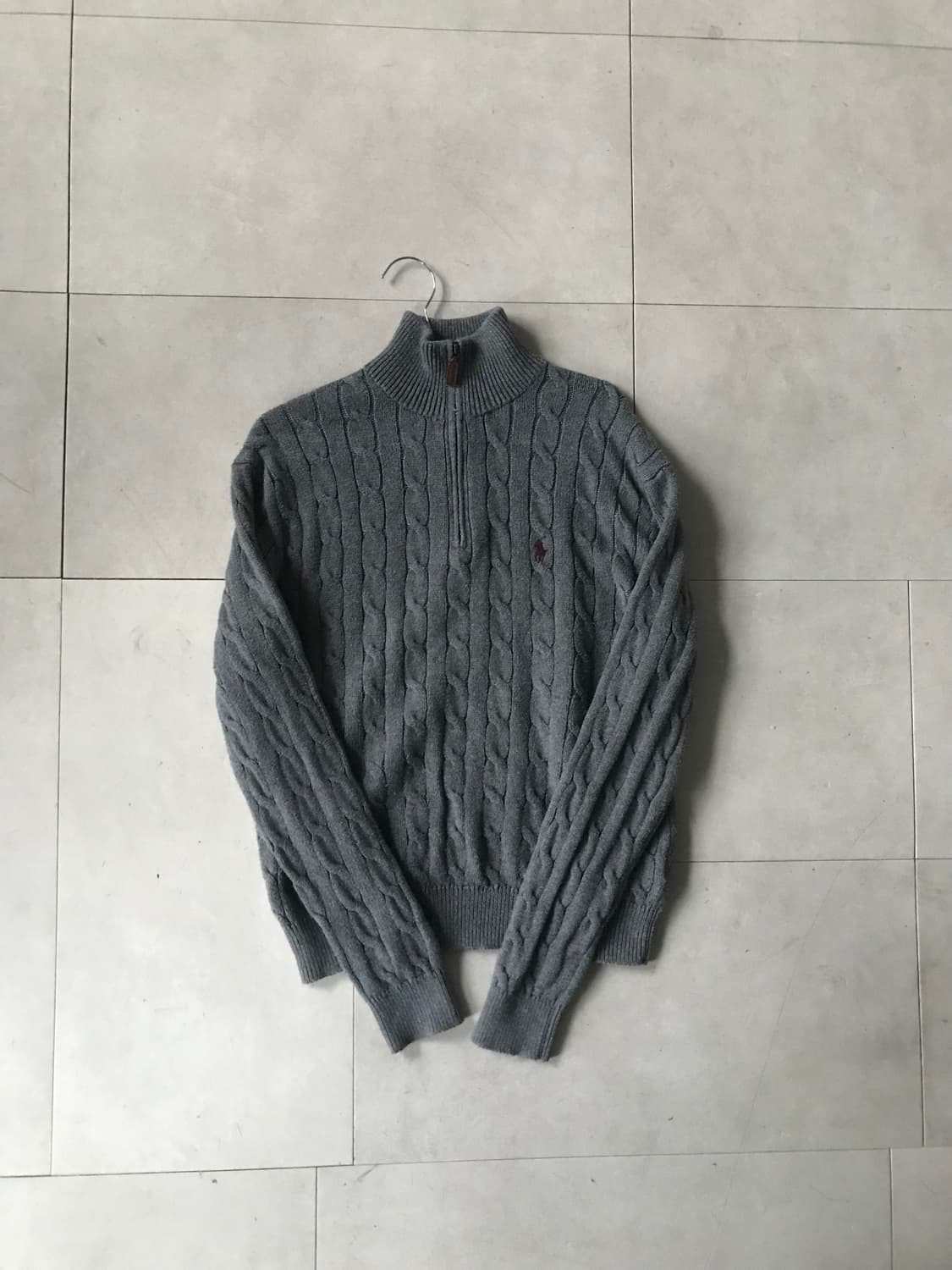 폴로 그레이 케이블 니트 반집업 상품이미지6