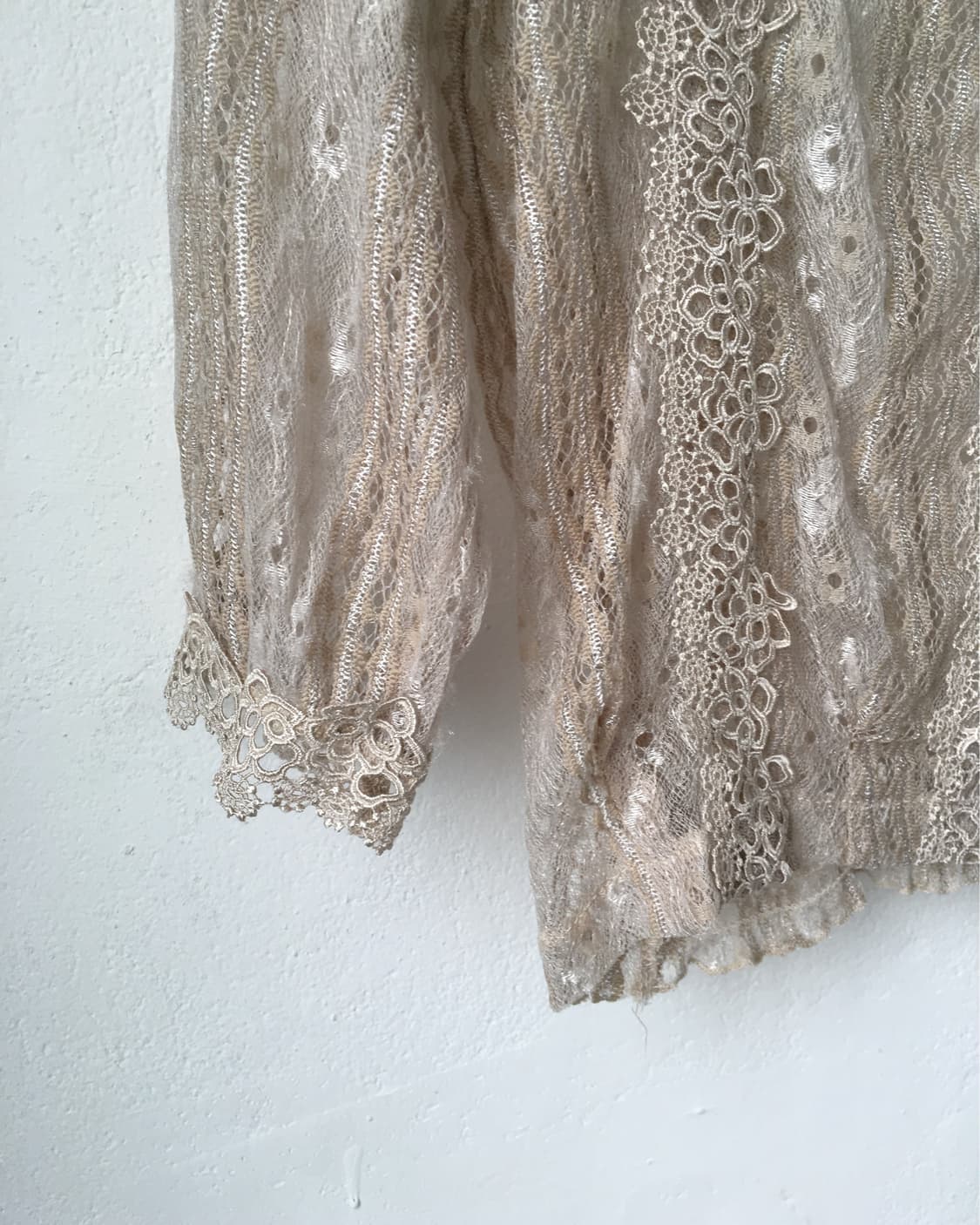 Lace see throngh blouse 상품이미지4