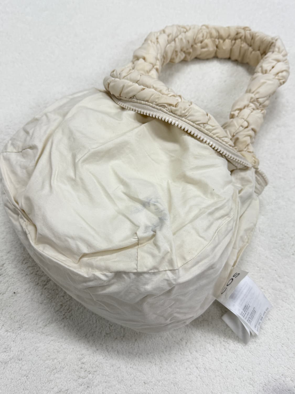 COS 퀼티드 구름백 미니 상품이미지9