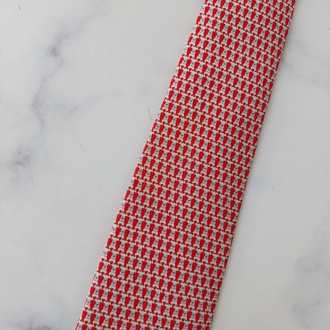 페라가모 실크 레드 강아지 패턴 넥타이 9cm B등급 K2484
 상품이미지8