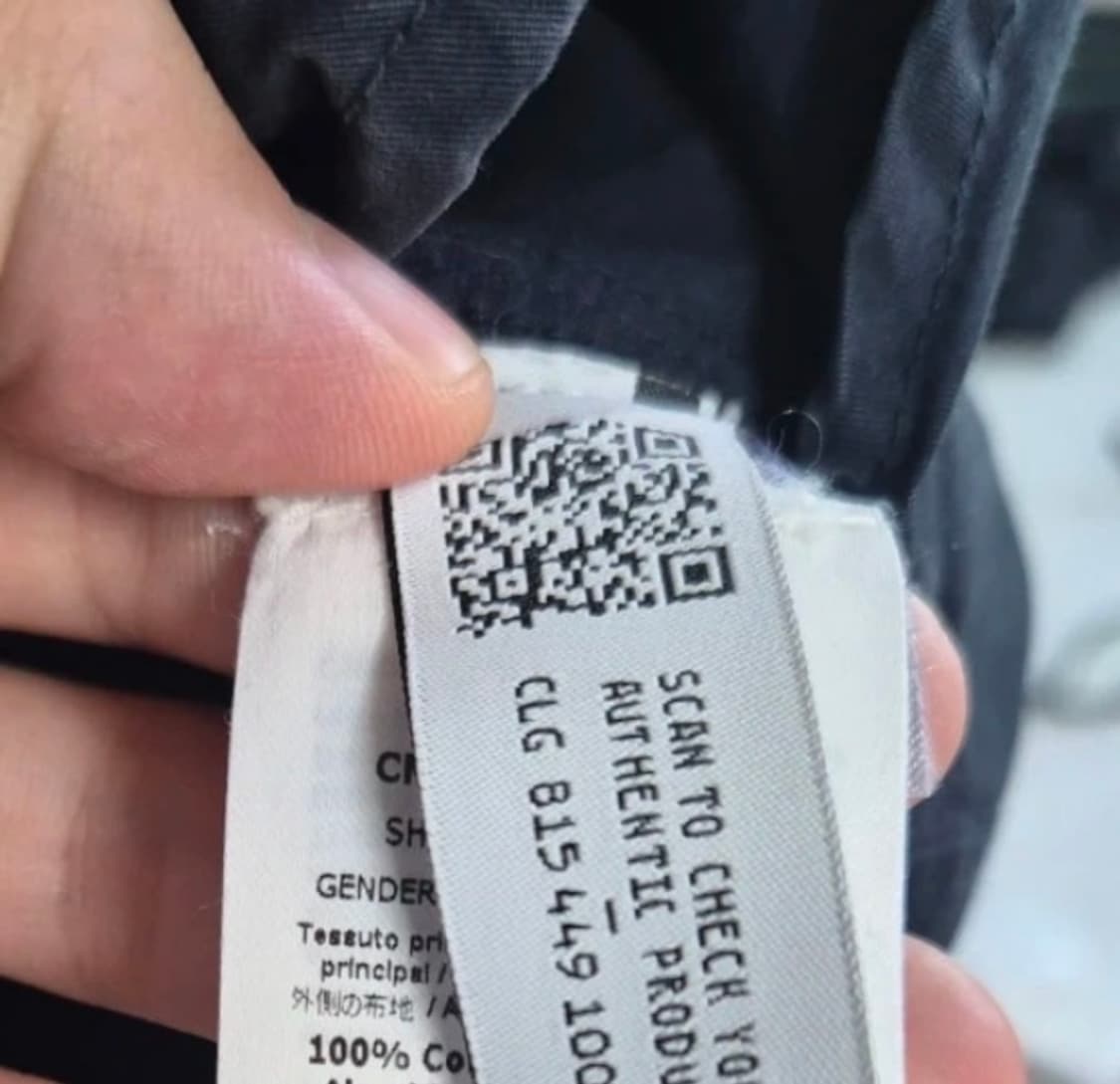 cp컴퍼니 자켓 렌즈버전 L 사이즈  상태 9.2/10  상태 좋습니다  상품이미지5