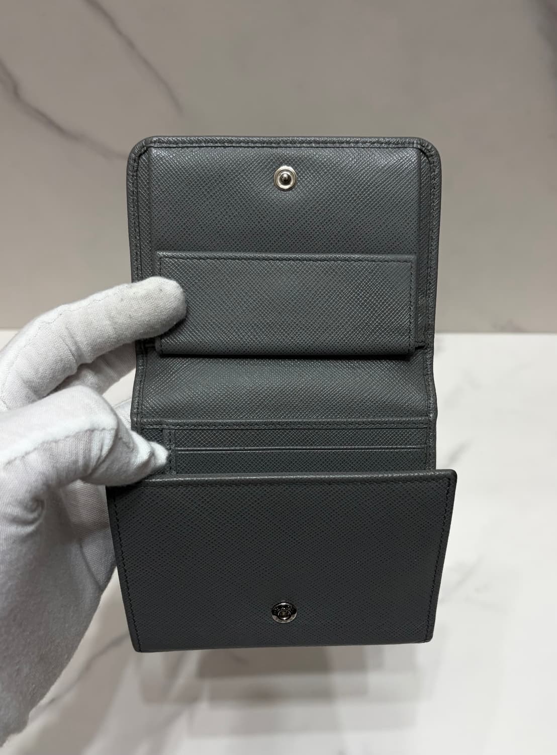 [정품] 프라다 비텔로 플랩 반지갑 상품이미지3